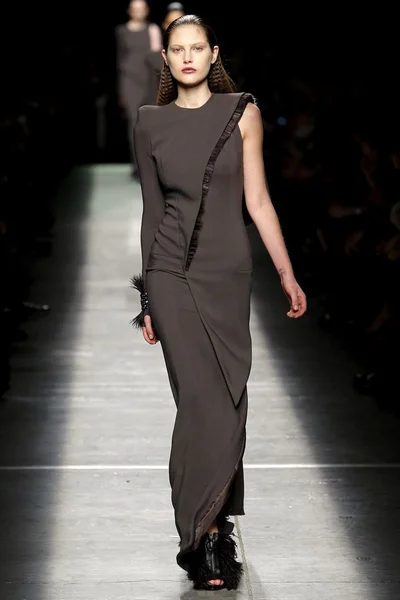 Look 4